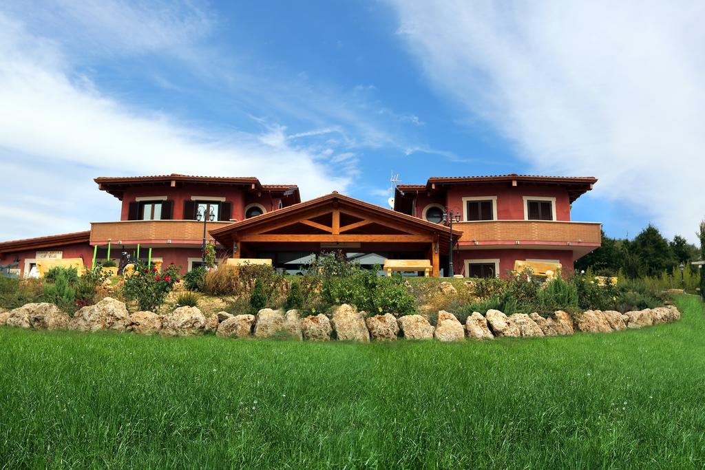 Agriturismo Ciociaro " Il Colle " Hotel Ristorante Чепрано Екстериор снимка